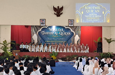 SMPN 1 YOGYAKARTA GELAR WISUDA TAHFIZ AL-QUR’AN ANGKATAN I DAN PENGAJIAN MAULID NABI MUHAMMAD SAW